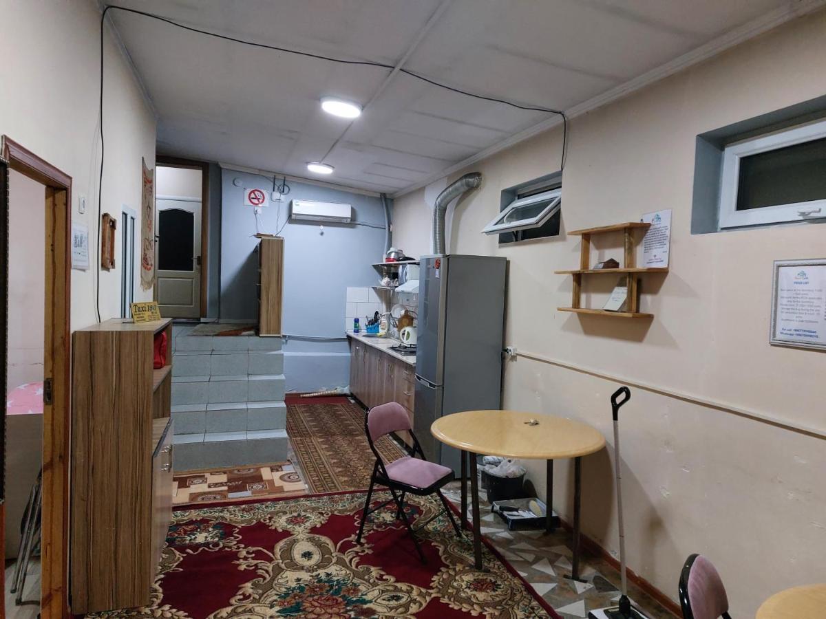 ホテルKonok Center オシ エクステリア 写真